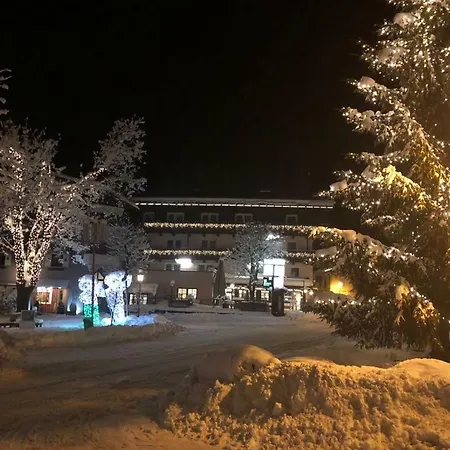 Erwin & Eleonore Huettl - Penthouse *