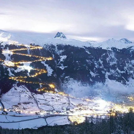 Erwin & Eleonore Huettl - Penthouse 公寓 *