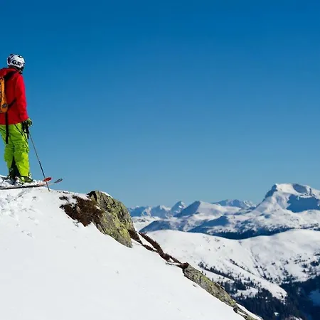 Erwin & Eleonore Huettl - Penthouse アパート *