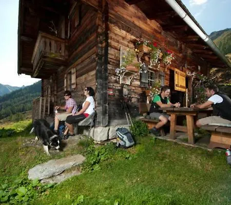 Erwin & Eleonore Huettl - Penthouse *